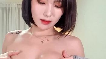 韩国主播_s5874s_204030-1617249746636