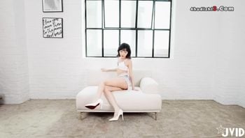 【闷骚宅女青涩诱惑】长腿林莹解放双方欲望