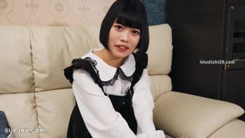 (FC2) 【18歳・初撮り】耳がエルフみたいで可爱い18歳！ロケットおっぱいで わ か い こ ならではの弾.mp4とハリ必见！生中出し。