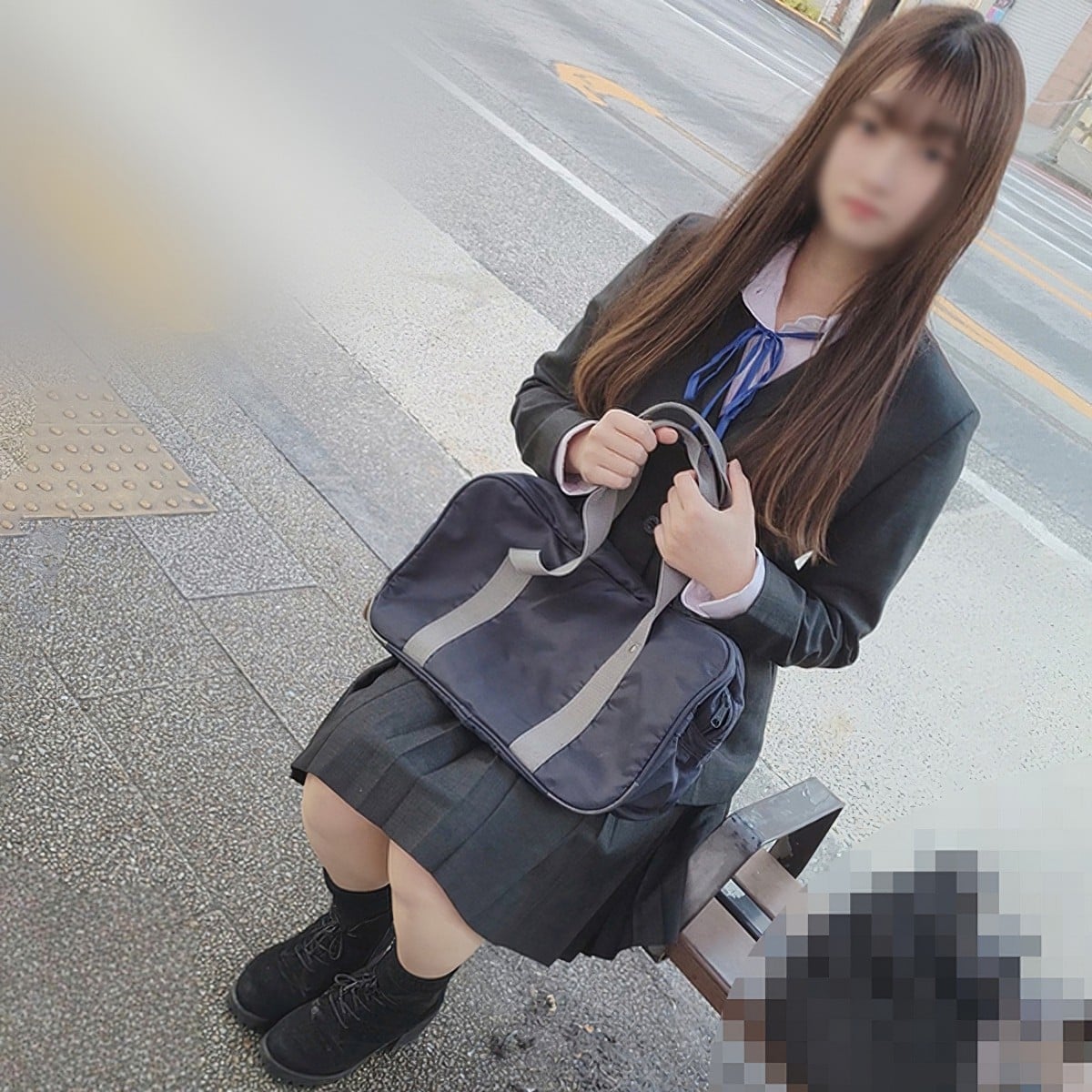 (FC2) 刚毛まんこのゆーとー生。こっそりゴム外し中出し…彼氏にもされたことないのに