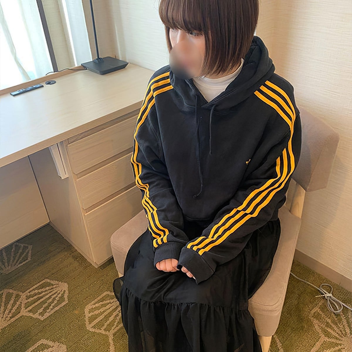 (FC2) 【颜出し】【ハメ撮り・中出し】旦那に胜手に身分证使われて借金させられた人妻は、利息が払えないので、晒させていただきます。