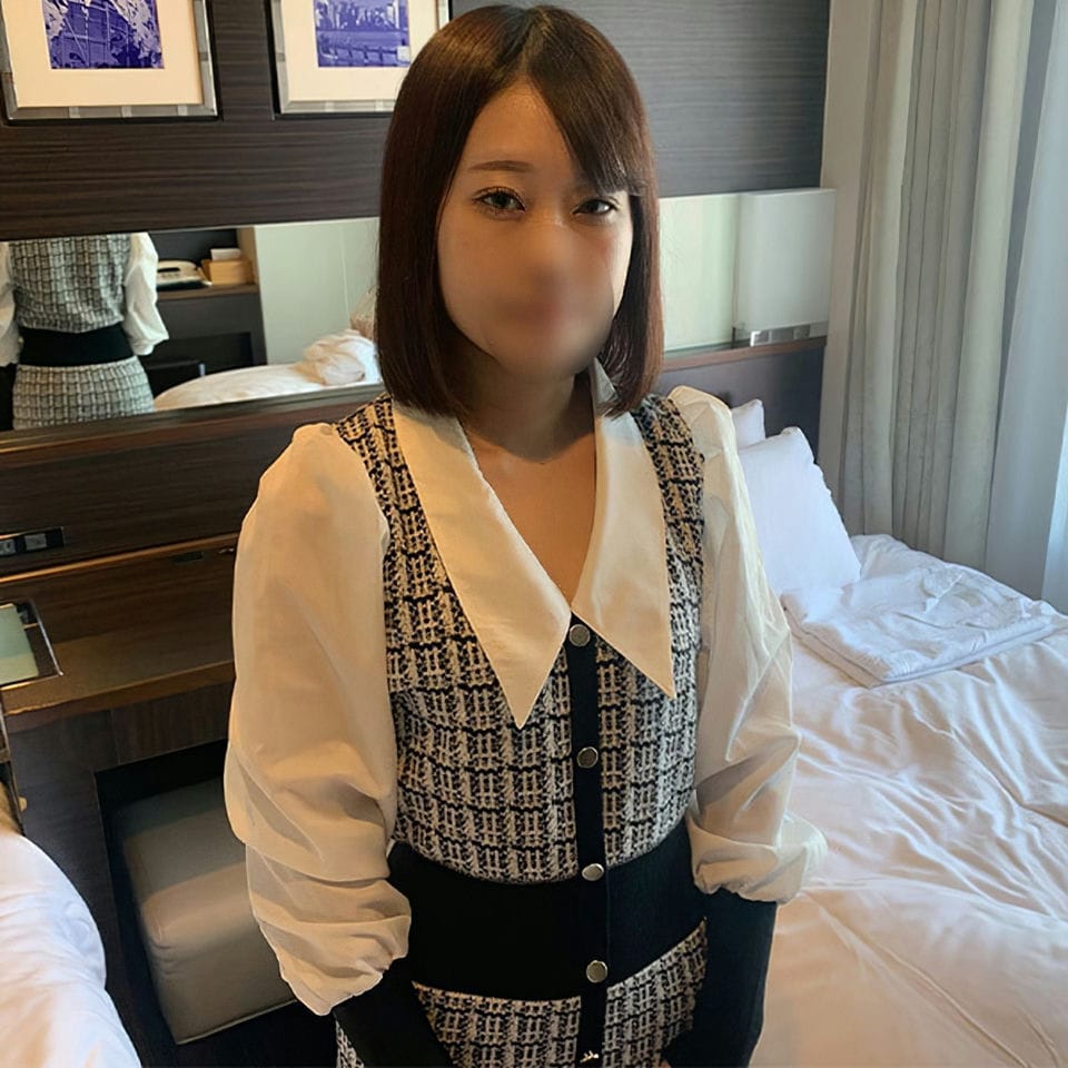 【颜出し】【ハメ撮り・中出し】终始绝望感を漂わせている人妻でしたが、いざ事が始まると颜をゆがめながらも感じる姿が背徳感満载で最高