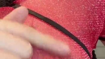 看我慢慢脱下薄纱裙