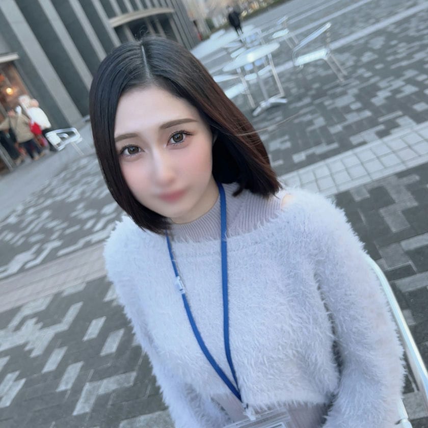 初撮影・顔出し！美しい瞳で世の男を誘惑する商社勤めの上品美乳プリ尻キャリアOL・セクシーな容姿とは裏腹に下品極まりない姿を