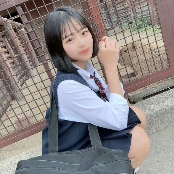初撮影・顔出し！僕だけが知ってる恥じらいと未発達な躰が美し過ぎる清楚可憐な女生・卒業してしまう前の汚れなきこの瞬間に僕は従