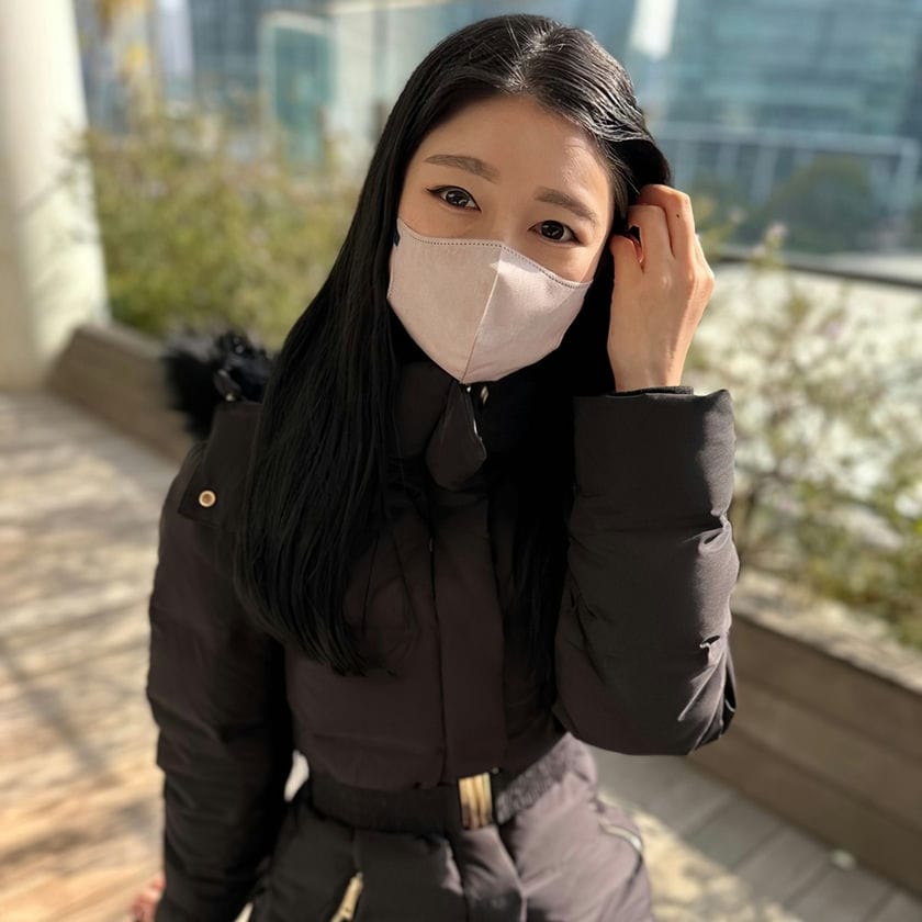初撮り!!!清楚绮丽め有名ブランドのお嬢様店员とハメどり「身バレしなければ公开していいですよ 」冬撮影、今ようやく公开!!