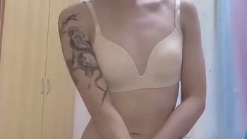 狄儿 小调皮又来挑逗了