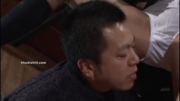 硬上辣2妈强制口爆她没想到还湿了j