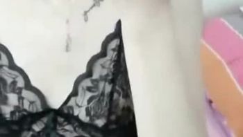 白膚性感情趣內衣美少婦和粉絲直播啪對白清晰