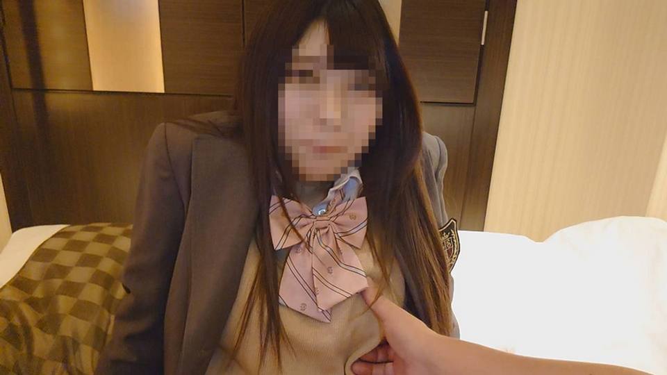 FC2 PPV 4580122 【无・制服コス】生意気なヤリマン美脚美女とハメ撮り孕ませ中出し【特典で高画质】