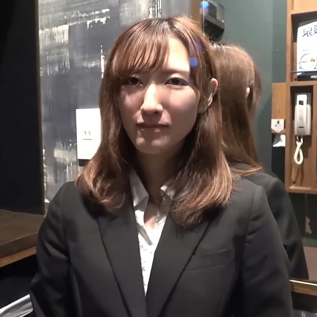FC2 PPV 4552144 【无・个撮】モデル体型の敏感むすめ！バレたら退店！？感じやすい彼女とドキドキ漫画吃茶えっち【特典で高画质】