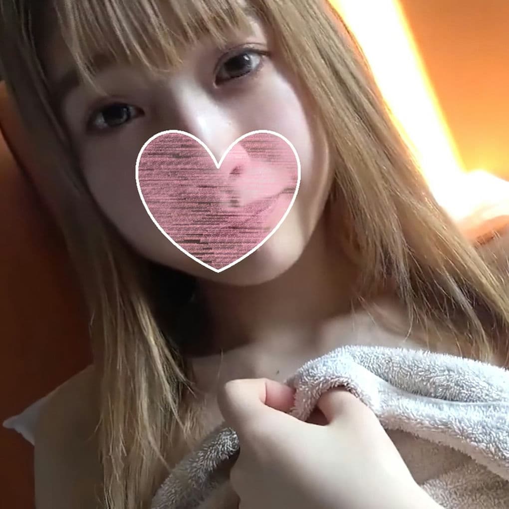 FC2 PPV 4554270 【无・个撮】史上最强のルックス！透明感溢れるアイドル颜负けの美女とハメ撮り【特典で高画质】