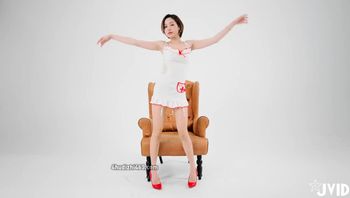 诱惑俏护士！Barbie葆葆「极致扭身」火辣治疗！