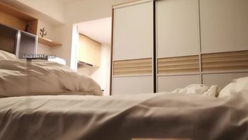 公司中年男領導带新来實習的大學兼職美女酒店開房