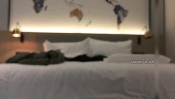紋身妹子騎在身上舌吻調情口交上位大力猛操w
