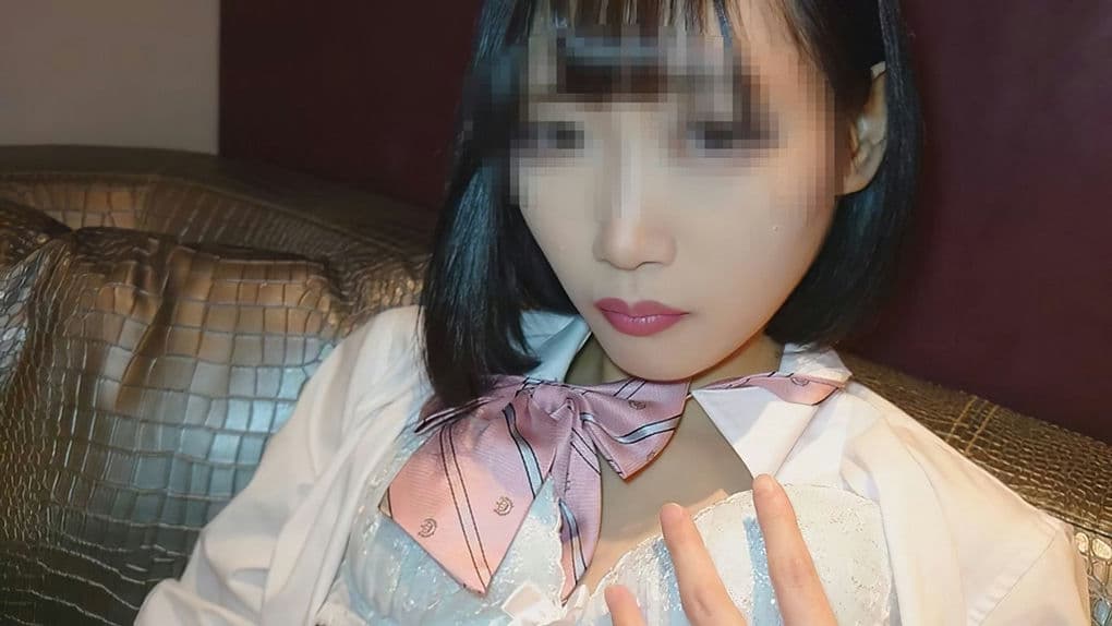 FC2 PPV 4570229 【无・制服コス】奇迹のルックススレンダー読モ美女と生のまま挿入してハメまくり！中出し・颜出し【特典で高画质】