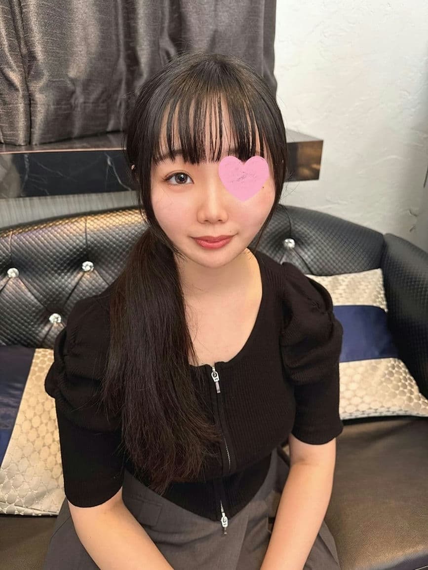 FC2 PPV 4572355 18才男性経験殆どなし！ウブな女の こ なつみちゃん。色白で透明感のある肌と美尻で健康的な身体を开発初めての膣イキ连発！合计5体