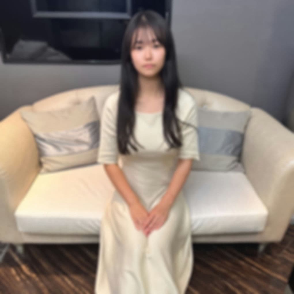 FC2 PPV 4576420 19才！純 粋 無 垢 黒髪美○女！美脚Eカップちなみちゃん。本気汁垂れ流し膣イキアクメ本能丸出し濃厚中出しエッチ。