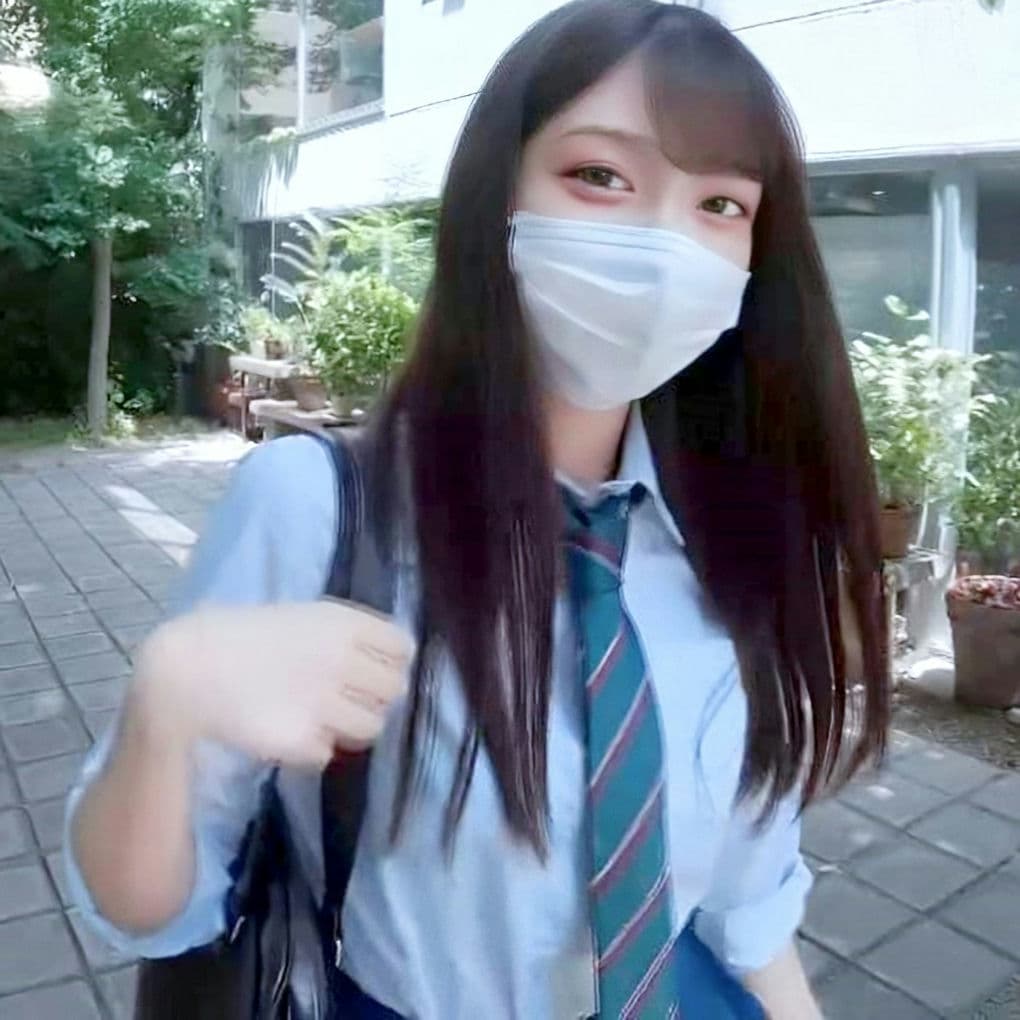 FC2 PPV 4616461 【本物無加工美女】”事務所スカウト殺到”の超正統派18歳美女にピル無し2連生中出し。制服姿で出演約90分間の高画質撮影希少映像