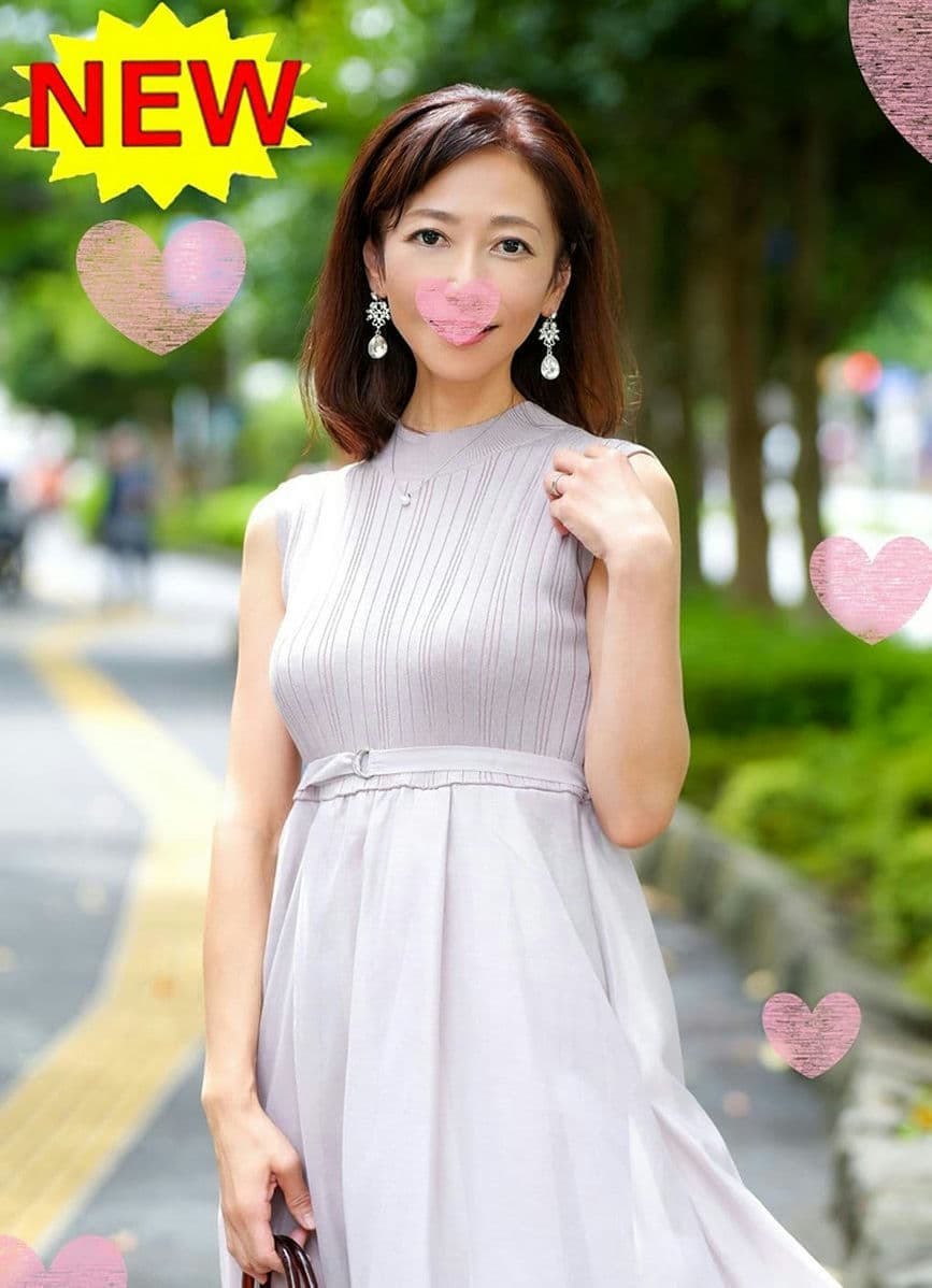 FC2 PPV 4617981 【アラフィフ奥様の夢叶えます】むっつりドスケベ熟女48歳溢れる性欲を抑えきれず青臭い童貞ちんぽむしゃぶりつき＆エンドレス3Pフ