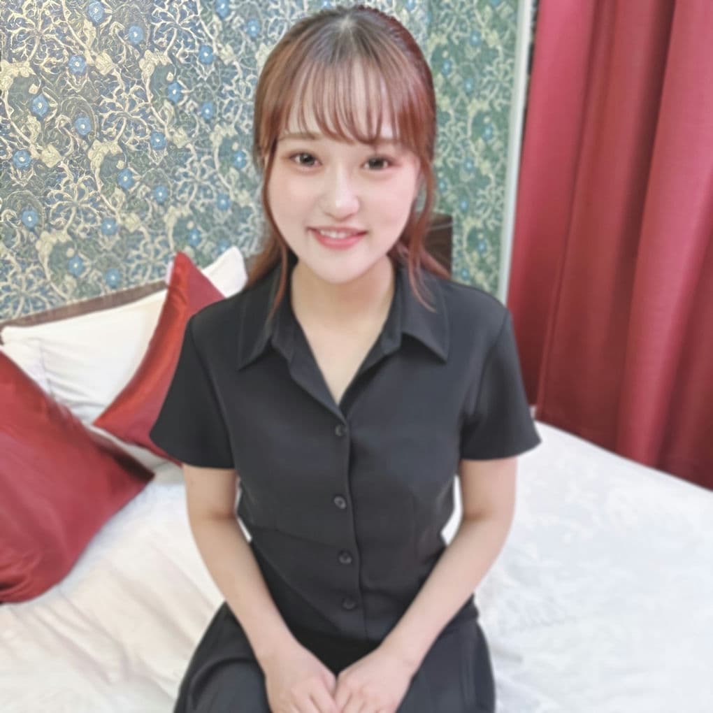 FC2 PPV 4647352 【初撮り】男ばかりの职场に咲く１轮の美女は、経験人数１人のピュアなコ。経験少ない敏感なカラダと耻じらう姿に大量の精液を中出し。