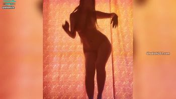 ellemira Allnakedhotstriptease