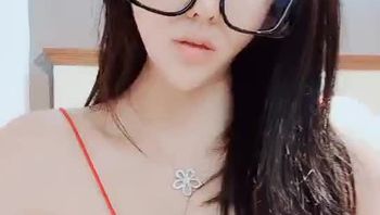 探花 第一女探花回归 啪啪 20220301期