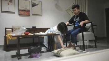 探花 人生无常大肠包小肠 20220414期