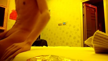 秦总会所探花 漂亮女技师，性格也超好，按摩舔背乳推，撩起裙子后入