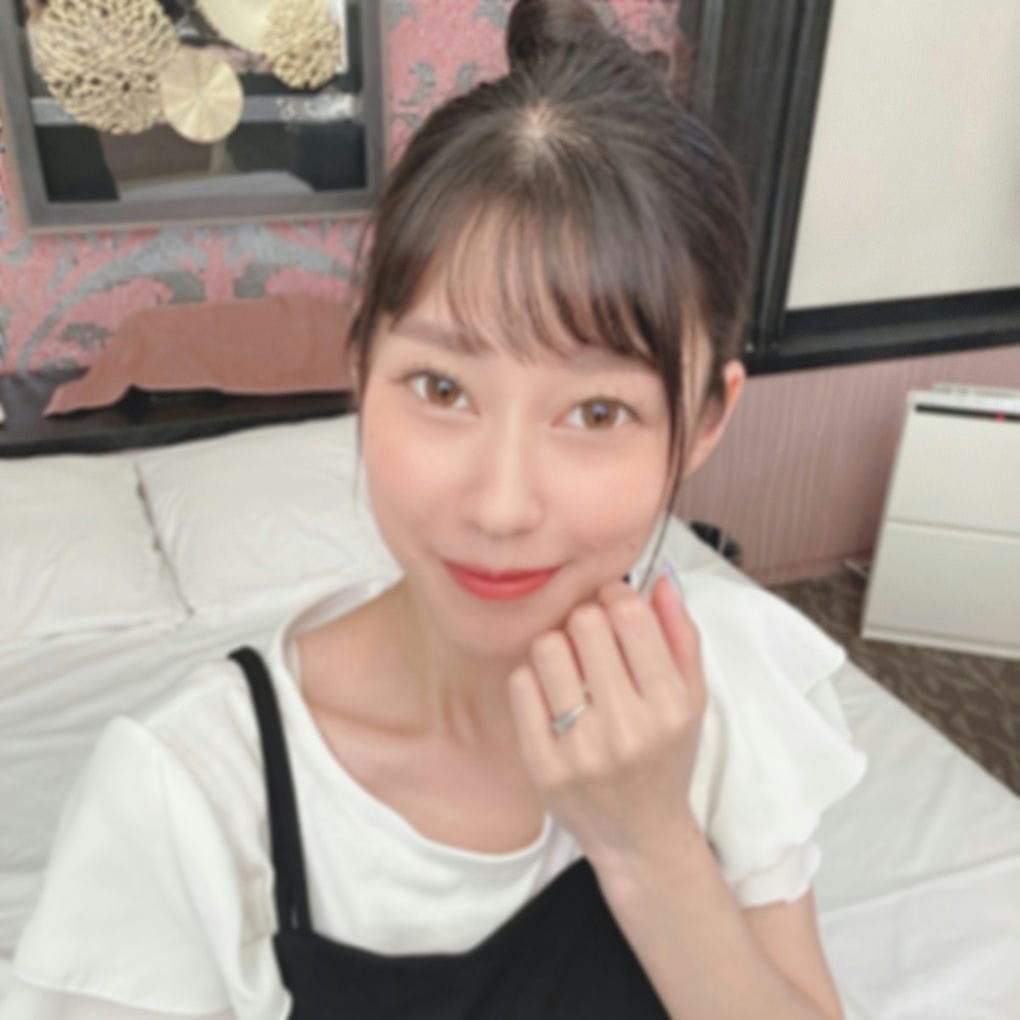 人妻が堕ちていく不伦中出しデート～性欲强すぎスレンダー美人妻と1日中ハメまくり性交ドキュメント～卑猥なヨガインストラクターの诱惑