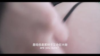 这次是一个可爱的女孩慢慢逗我，从第一视角和我做爱