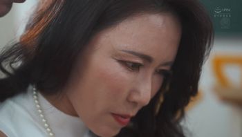 ROE 153 水野优香 被汗水与爱液浸透的身体自白书 明明是为了爱子的升学，我却身心都沉溺于他.