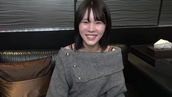 SSS级女 神 もはや言叶では说明不要レベルの超 上玉！なぎさちゃんを妊 娠させるため、合计2作 品で4回中 1