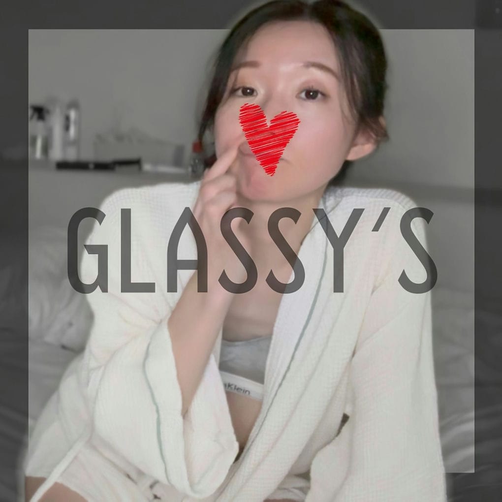 25可爱过ぎる日本人スレンダー美女と大量潮吹き生ハメSEX GLASSY'S