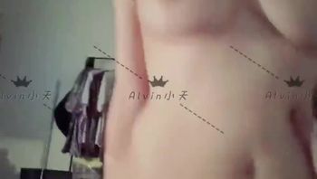 Alvin小天 - 完美的逆天身材 坚挺的巨乳又有腰身 予取予求配合度高的小狗 真的会让人爱不释手 #短发 #女上 #白虎 #美乳 #锁骨