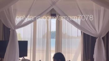 amam - 办公到一半 被玩到搔痒难耐