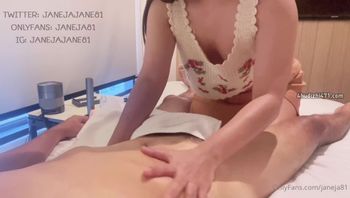 janeja81 - 贴心的美容师 缓缓的褪去衣物