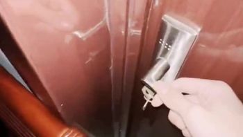 深夜钻到大姐被窝,把姐姐操无奈了，想拒绝这段乱伦史又无法抗拒#亲姐姐...