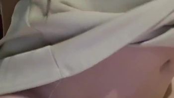 女友系熙熙用身体叫哥哥起床