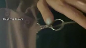 办公室oL厕所偷偷情欲丝袜摸摸