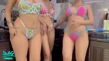 Fuckingatthekitchen lesbihub