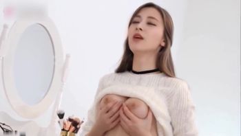 女团TWICE周子瑜超AI换脸大尺度私拍之抚摸美乳自慰高潮