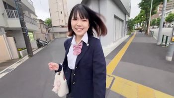 【冻诘覚悟】东大志望で水泳都大会ベスト８の175㎝文武両道の现 系。ウブで爱娇抜群の18歳を诳かし危険日に大量中出しで人生诘み确1