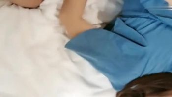 趁哥哥不在软磨硬泡好久才搞定的小嫂子，强上的成就感满满 1