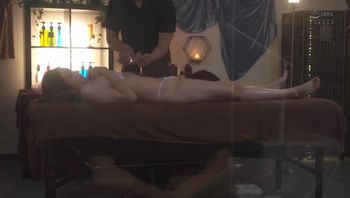 杨幂怂恿老婆去按摩‛：暗中偷窥【2446】