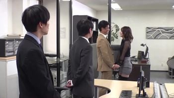 田曦薇老板的小情人来帮我破处