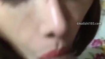 #自拍 #越南 #少妇 乳晕有点黑的假奶越南少妇