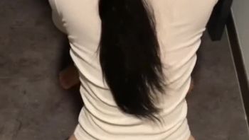 #淫妻绿帽大屁股人妻健身教练和两个轻小弟玩3p#淫妻#绿帽#3p