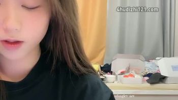 G奶校花~20小时~【小初恋】 清纯指数极高 年龄看着不大这对大奶子真是惊人 自慰骚穴水汪汪 抠个不停！［资