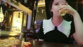 【真实偷情人妻】单位同事的媳妇被拿偶然一次聚会认识加微信！#绿帽#完整版#偷情#出轨
